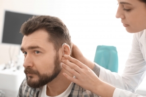 Enhance Your Hearing: The Definitive Guide to Hearing Aids in Fuengirola